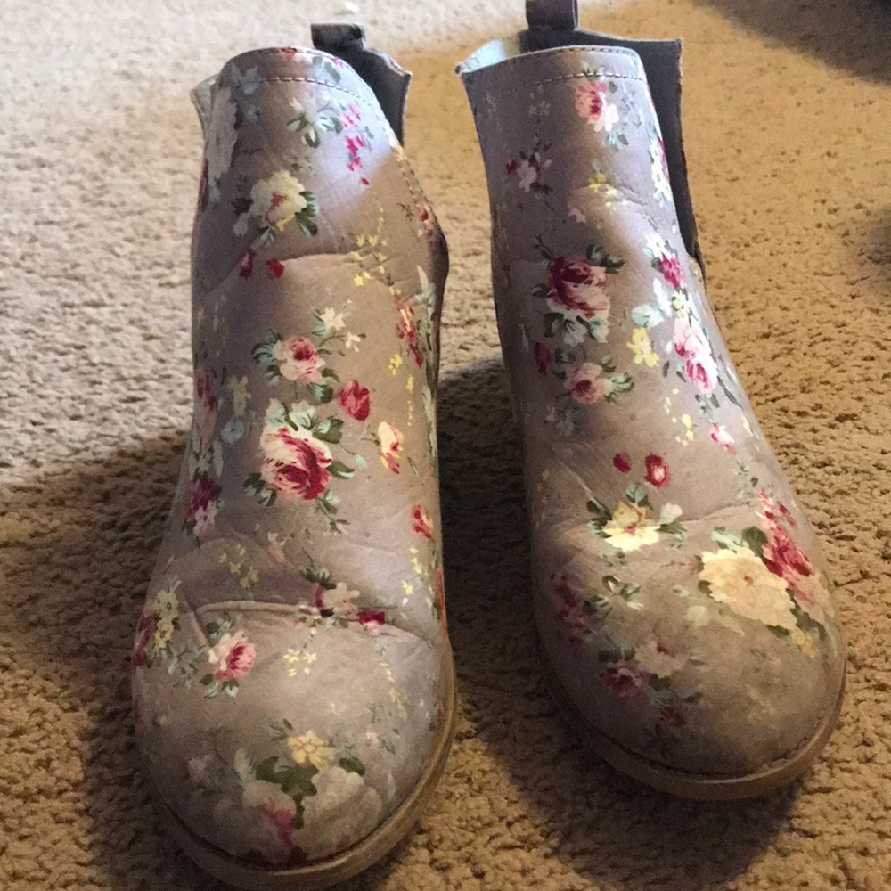 JG floral ankle boots